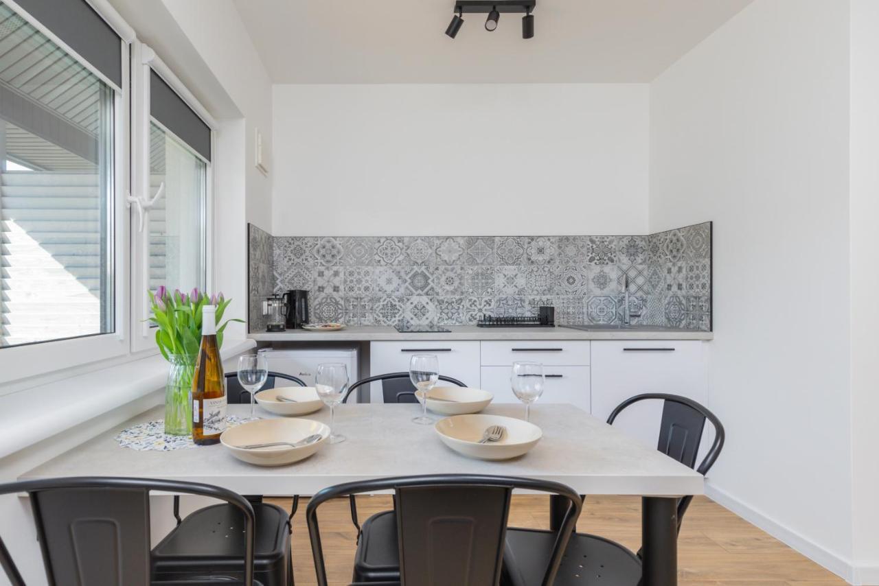 Seaside Escape Pet Friendly Apartments Mielenko By Noclegi Renters Exterior photo